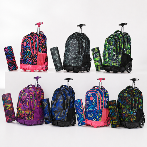 Cartable à roulettes noir multicolore – garçon à son bureau à Casablanca